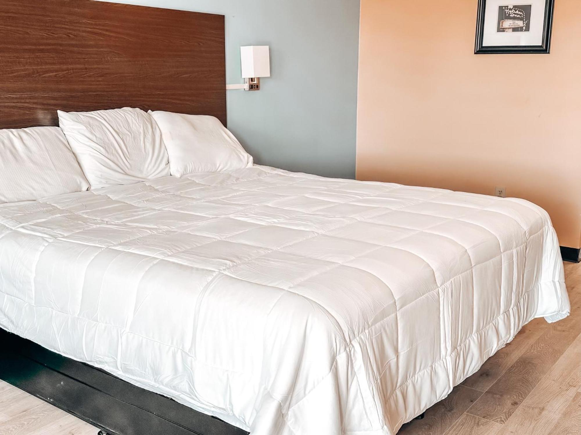 Laker Inn Jamestown Екстер'єр фото